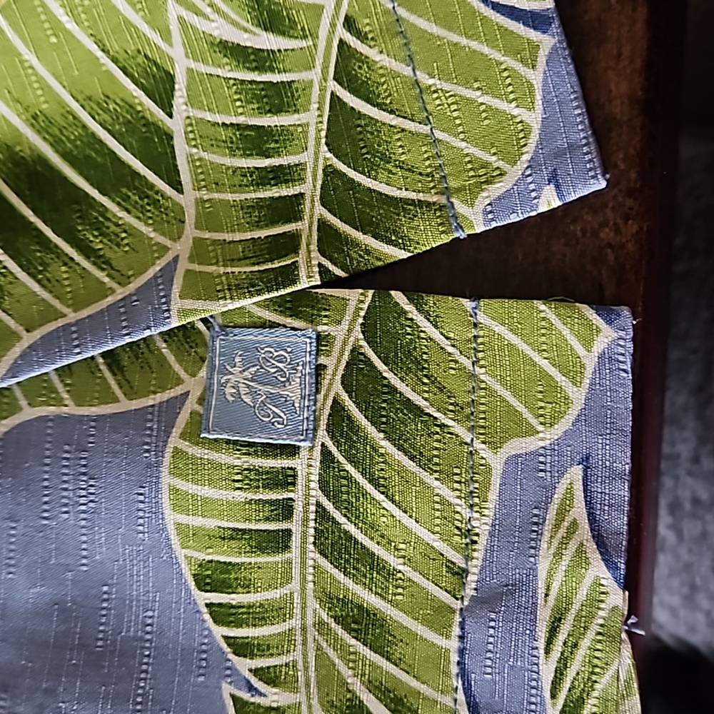 Tommy Bahama Hawaiian Aloha Men's Button-Up Shirt Size Large - Picture 6 of 15
